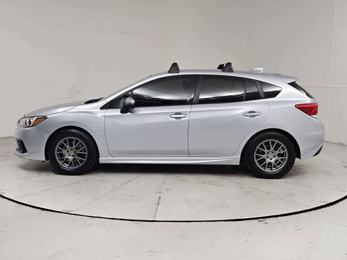 Used 2022 Subaru Impreza 2.0i Sport w/ Popular Package #2 AWD/4WD image 3