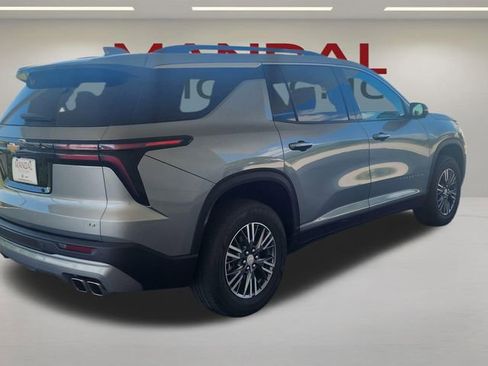 Used 2024 Chevrolet Traverse LT FWD image 8