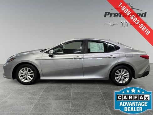 Used 2025 Toyota Camry LE image 9