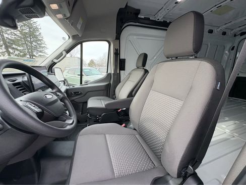New 2026 Ford Transit 250 148 Medium Roof image 18