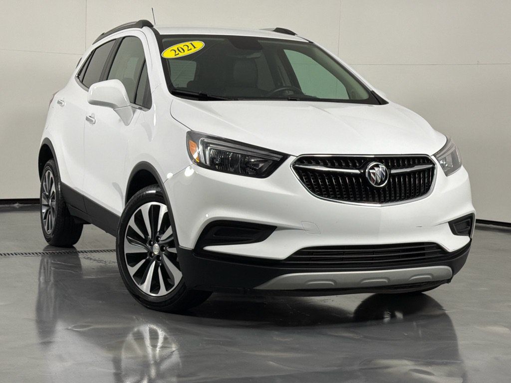 Used 2021 Buick Encore Preferred FWD image 2