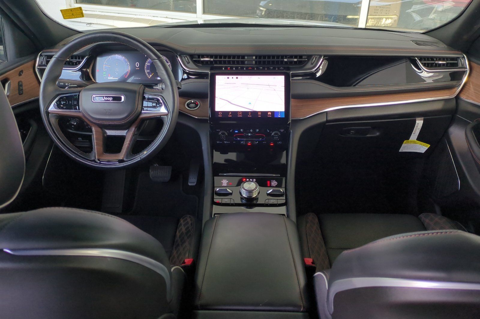 Used 2024 Jeep Grand Cherokee L Summit w/ Advanced Protech Group IV AWD/4WD image 14