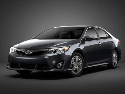 Used 2014 Toyota Camry SE