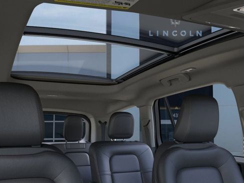 New 2025 Lincoln Aviator AWD w/ Jet Appearance Package image 22