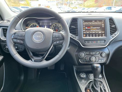 Used 2023 Jeep Cherokee Altitude Lux image 17