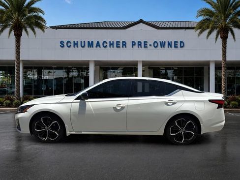 Used 2023 Nissan Altima 2.5 SR FWD image 4