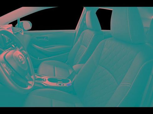 Used 2024 Toyota Corolla LE image 9