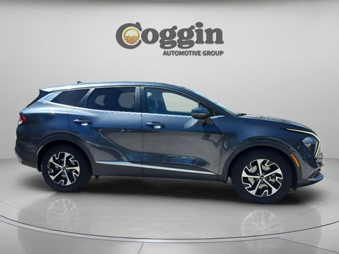 Used 2023 Kia Sportage EX image 6