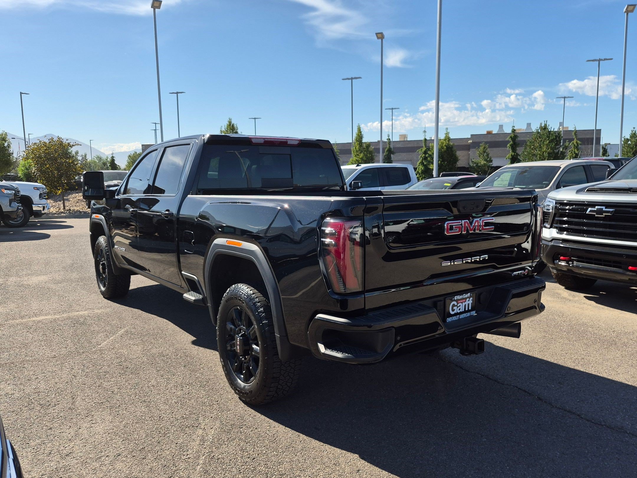 Used 2026 GMC Sierra 2500 AT4 AWD/4WD image 5