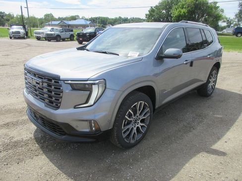 New 2026 GMC Acadia Denali Ultimate AWD/4WD image 9