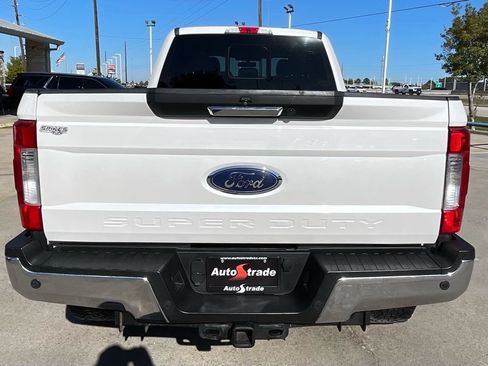 Used 2017 Ford F250 Lariat w/ Lariat Value Package AWD/4WD image 10