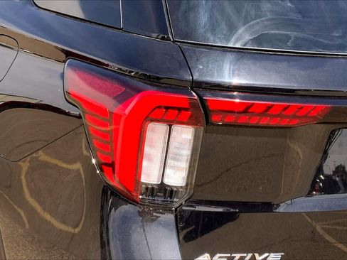 New 2026 Ford Explorer Active w/ Active Comfort Package RWD image 14