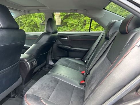 Used 2017 Toyota Camry XSE FWD image 14