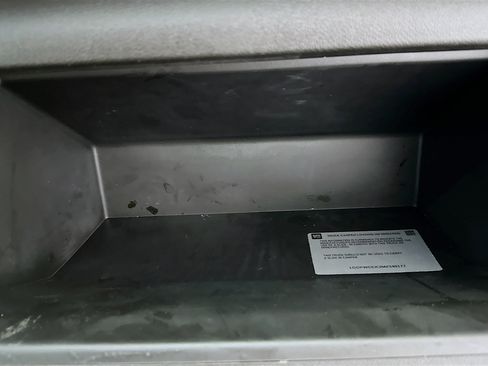 Used 2021 Chevrolet Silverado 1500 LT image 32