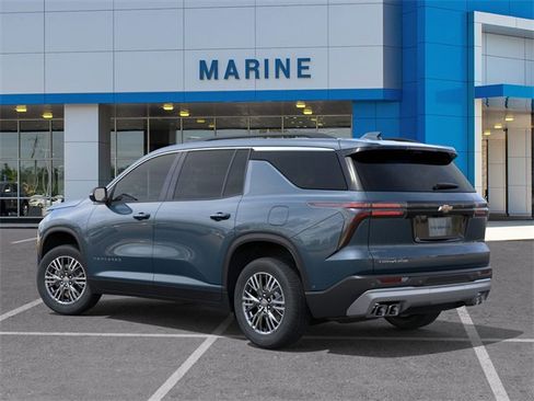 New 2026 Chevrolet Traverse LT image 3