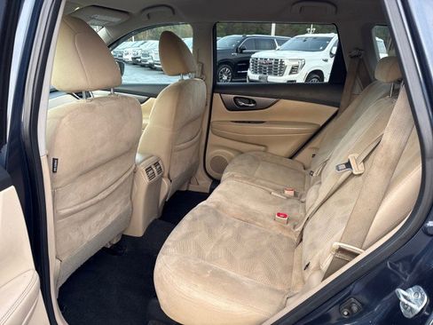 Used 2016 Nissan Rogue SV w/ SV Premium Package image 17