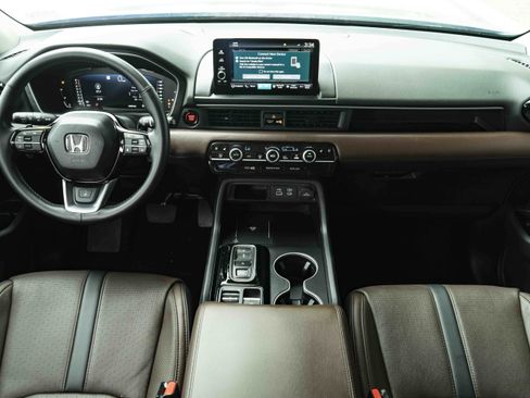 Used 2025 Honda Pilot Elite image 26