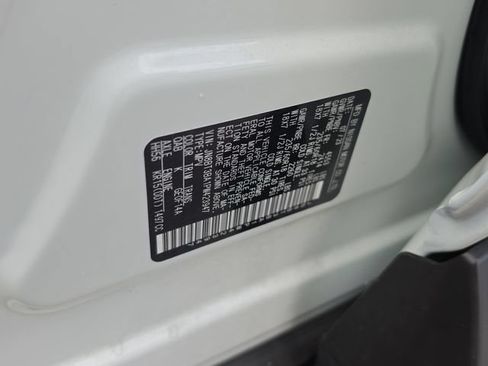Certified 2023 Nissan Rogue SV FWD image 32