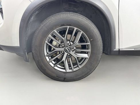 Used 2024 Nissan Rogue S AWD/4WD image 29