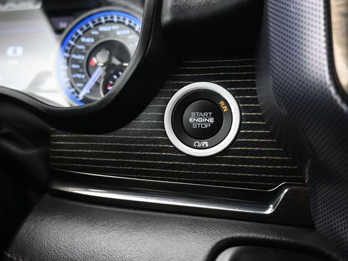 Used 2020 RAM 1500 Limited w/ Black Appearance Package image 25