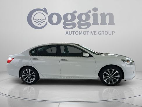 Used 2015 Honda Accord Sport image 6