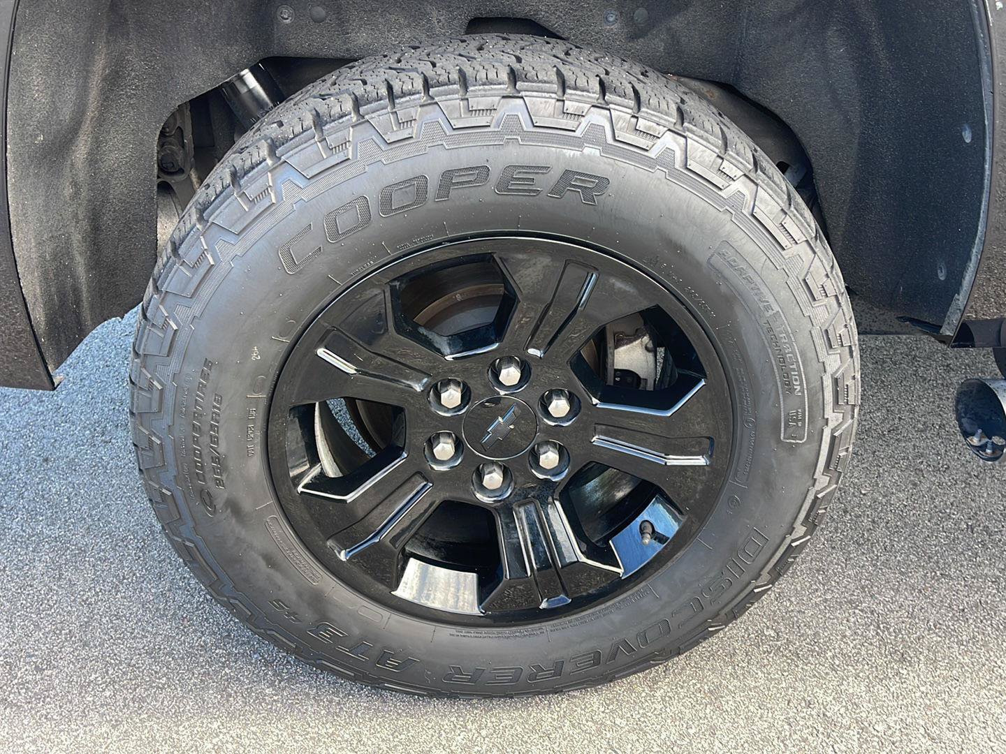 Used 2020 Chevrolet Tahoe LS w/ Enhanced Driver Alert Package RWD image 13