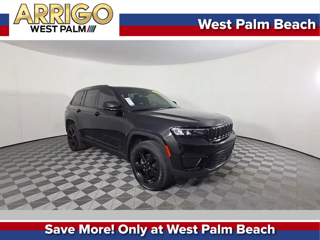 Used 2023 Jeep Grand Cherokee Altitude AWD/4WD image 1