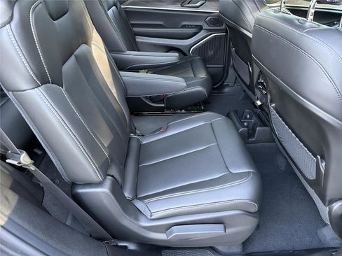 New 2026 Jeep Grand Cherokee L Limited AWD/4WD image 12