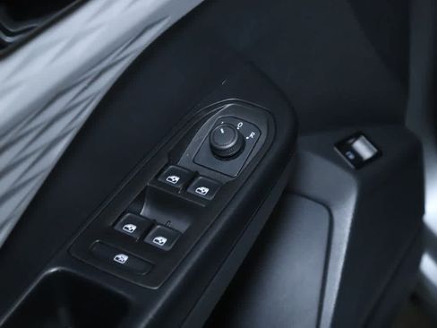 Used 2023 Volkswagen Taos S FWD image 16