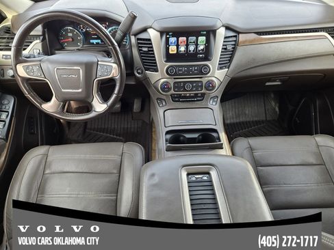 Used 2020 GMC Yukon XL Denali w/ Denali Premium Package image 25