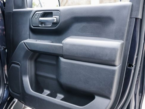 Used 2022 Chevrolet Silverado 1500 Custom image 28