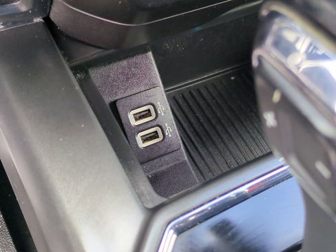 Used 2019 Ford F150 Lariat image 37