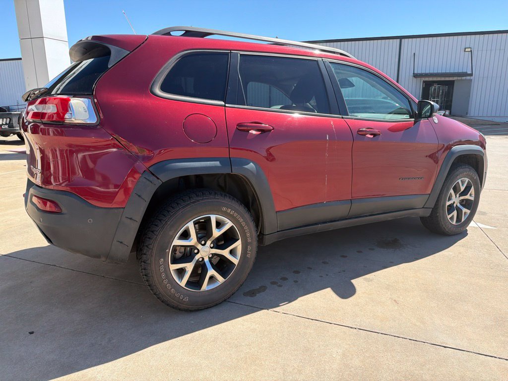 Used 2014 Jeep Cherokee Trailhawk w/ Technology Group AWD/4WD image 3