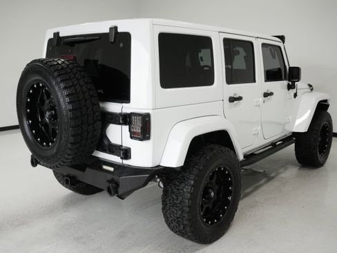 Used 2014 Jeep Wrangler Unlimited Sahara w/ Max Tow Package image 4