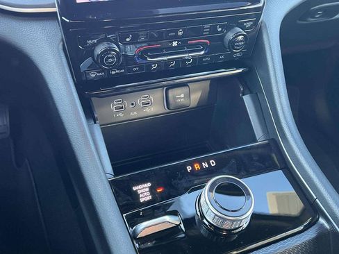 New 2025 Jeep Grand Cherokee L Limited w/ Black Appearance Package image 10