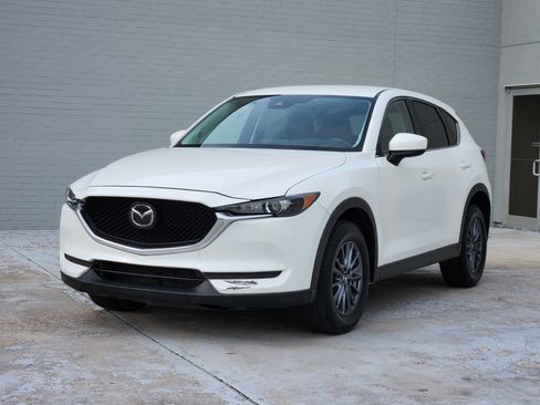 Used 2020 MAZDA CX-5 Touring FWD image 4