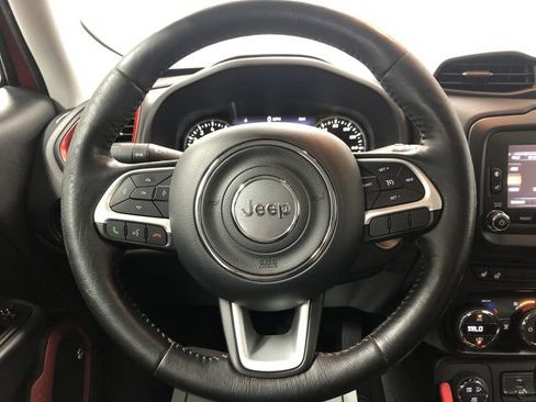 Used 2017 Jeep Renegade Trailhawk w/ Premium Trailhawk Package AWD/4WD image 17