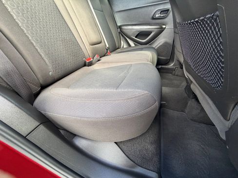 Used 2021 Chevrolet Trax LS w/ Tint and Cruise Package image 28