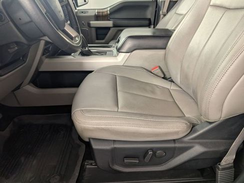 Used 2020 Ford F150 Lariat image 14