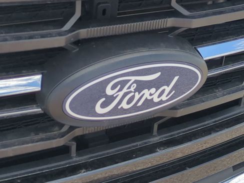 Used 2025 Ford F150 XLT w/ Equipment Group 301A Standard RWD image 28