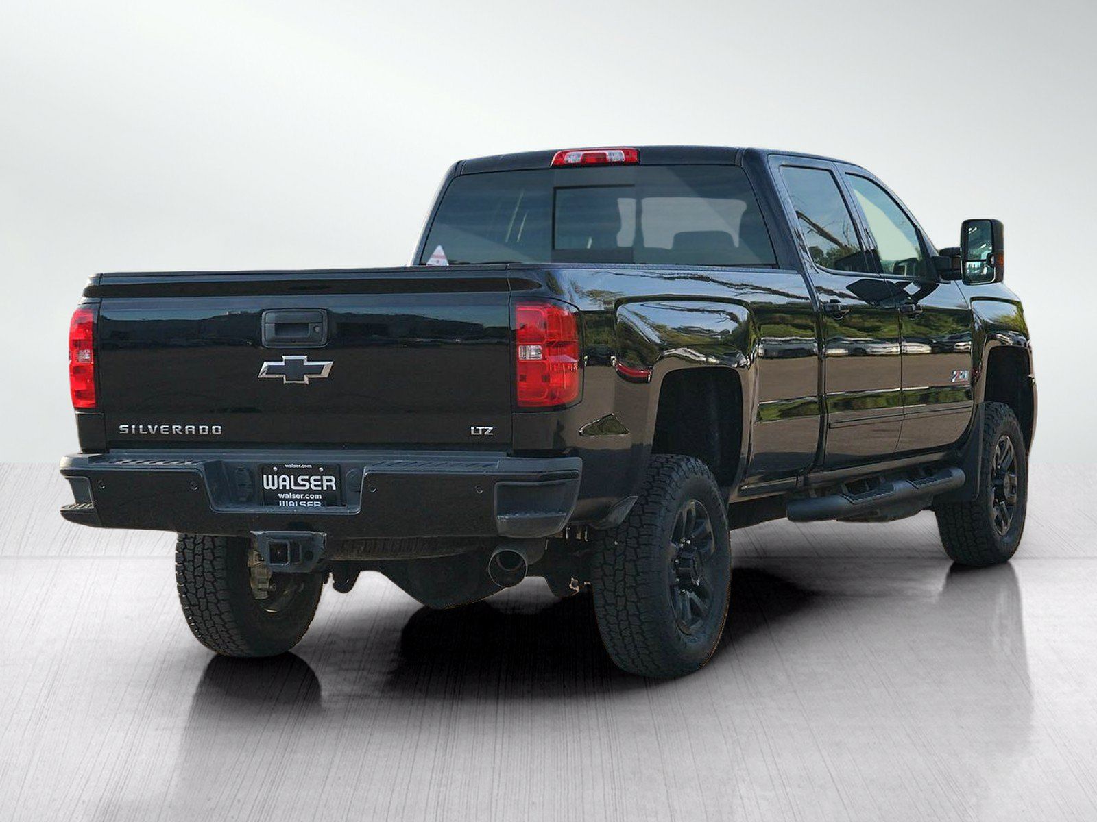 Used 2019 Chevrolet Silverado 2500 LTZ w/ Midnight Edition AWD/4WD image 5