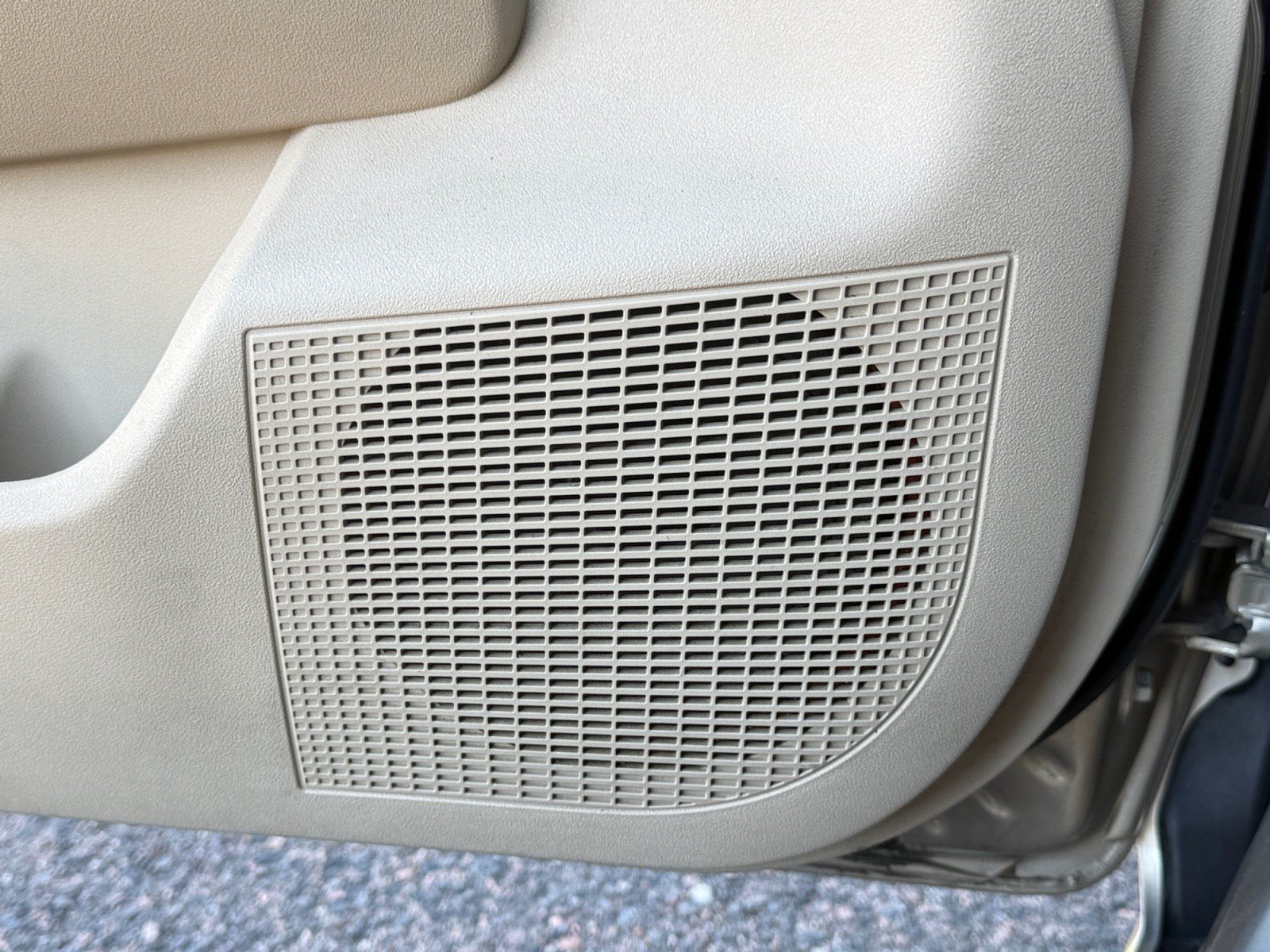 Used 2005 Toyota Prius FWD image 25