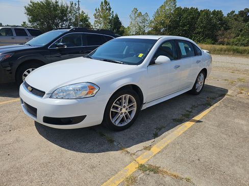 Used 2014 Chevrolet Impala LTZ FWD image 4