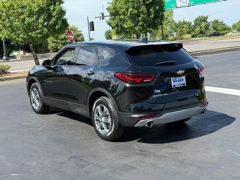 Used 2025 Chevrolet Blazer LT AWD/4WD image 3