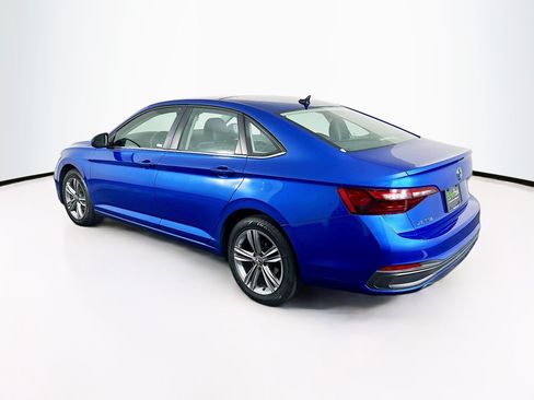 Used 2024 Volkswagen Jetta SE FWD image 5