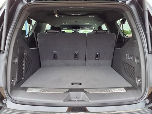 New 2025 Chevrolet Suburban Premier AWD/4WD image 7