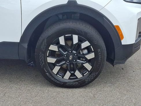Used 2025 Hyundai Santa Cruz SEL FWD image 10