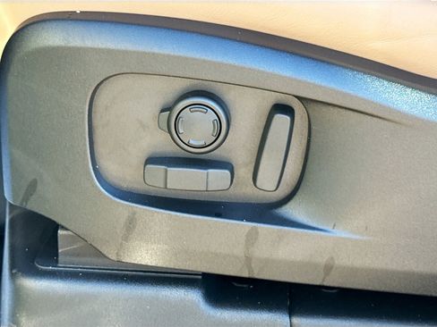 New 2026 Land Rover Defender 110 S image 24