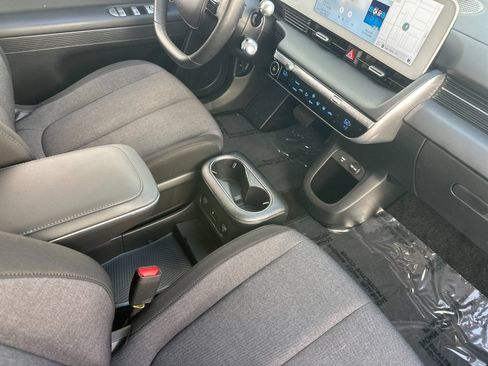 Used 2024 Hyundai Ioniq 5 SEL RWD image 16
