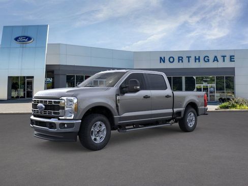 New 2026 Ford F250 XLT w/ FX4 Off-Road Package image 2